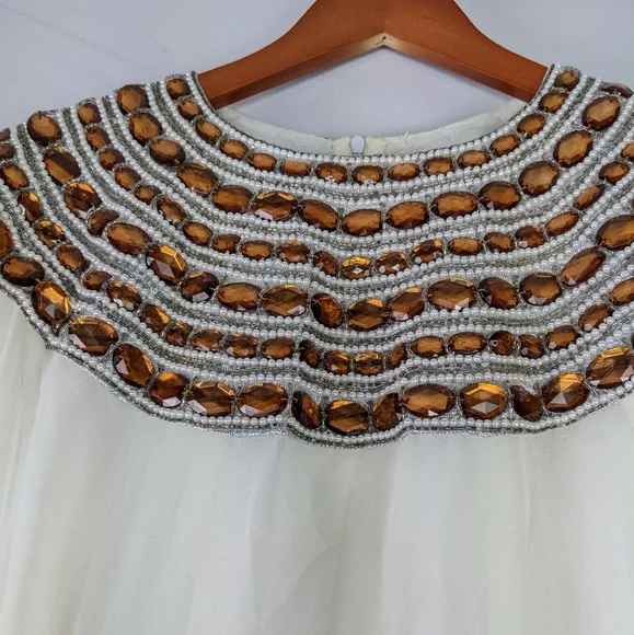 NWOT, BEAUTIFUL EMBELLISHED KAFTAN SIZE XL. - Picture 3 of 11